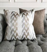 VEDA LINEN DECORATIVE PILLOW 