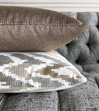 VEDA LINEN DECORATIVE PILLOW 